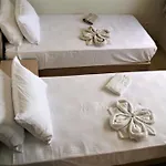 Дом отдыха Stone Bay 1 Петалидион