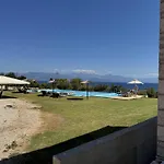 Дом отдыха Stone Bay 1