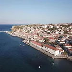 Дом отдыха Stone Bay 1 Петалидион
