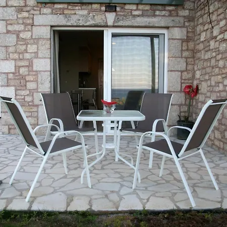 Holiday home Stone Bay 1