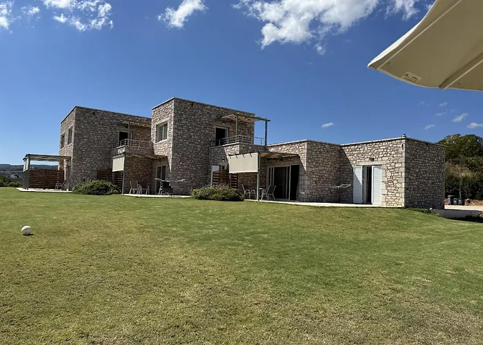 Stone Bay 1 * Petalidi